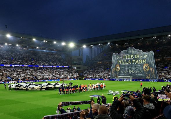 paris saint-germain aston villa.jpg